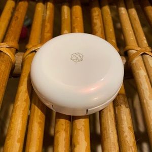 Em Cosmetics Moonbeam Cushion Highlighter